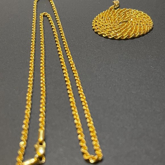 Solid 14K Gold Diamond Cut Rope Chain Necklace 24 inch,2.5 mm - Picture 5 of 17